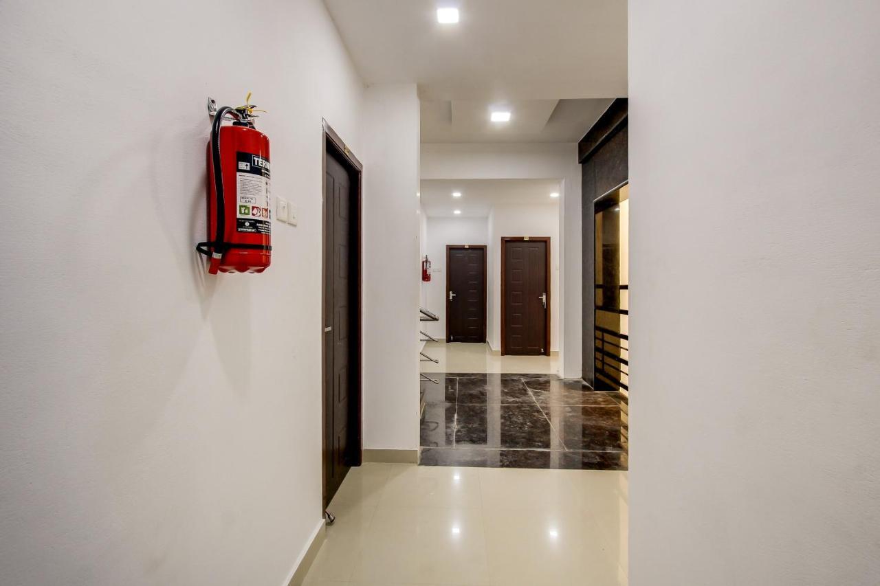 Отель Oyo 69625 Mayuraa Residency Кумбаконам Экстерьер фото