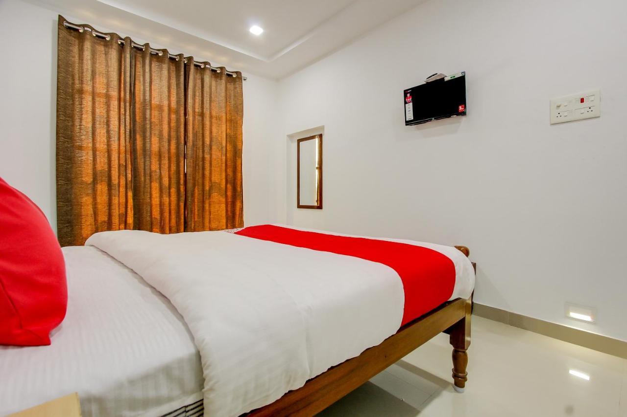 Отель Oyo 69625 Mayuraa Residency Кумбаконам Экстерьер фото