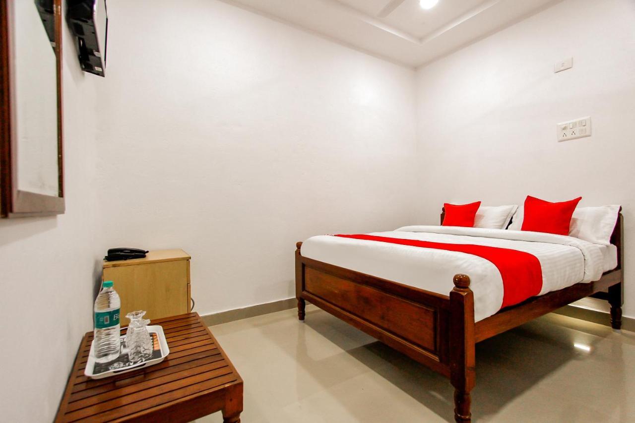 Отель Oyo 69625 Mayuraa Residency Кумбаконам Экстерьер фото