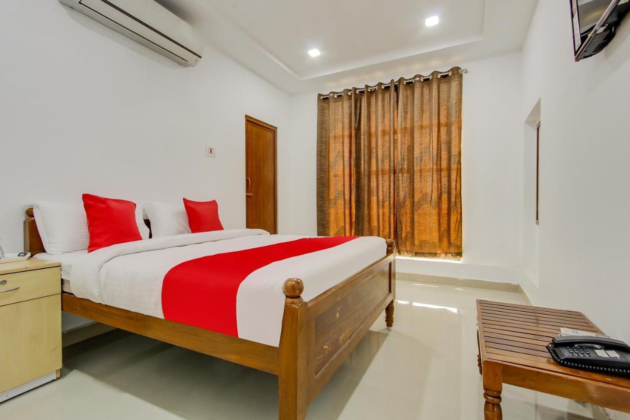 Отель Oyo 69625 Mayuraa Residency Кумбаконам Экстерьер фото