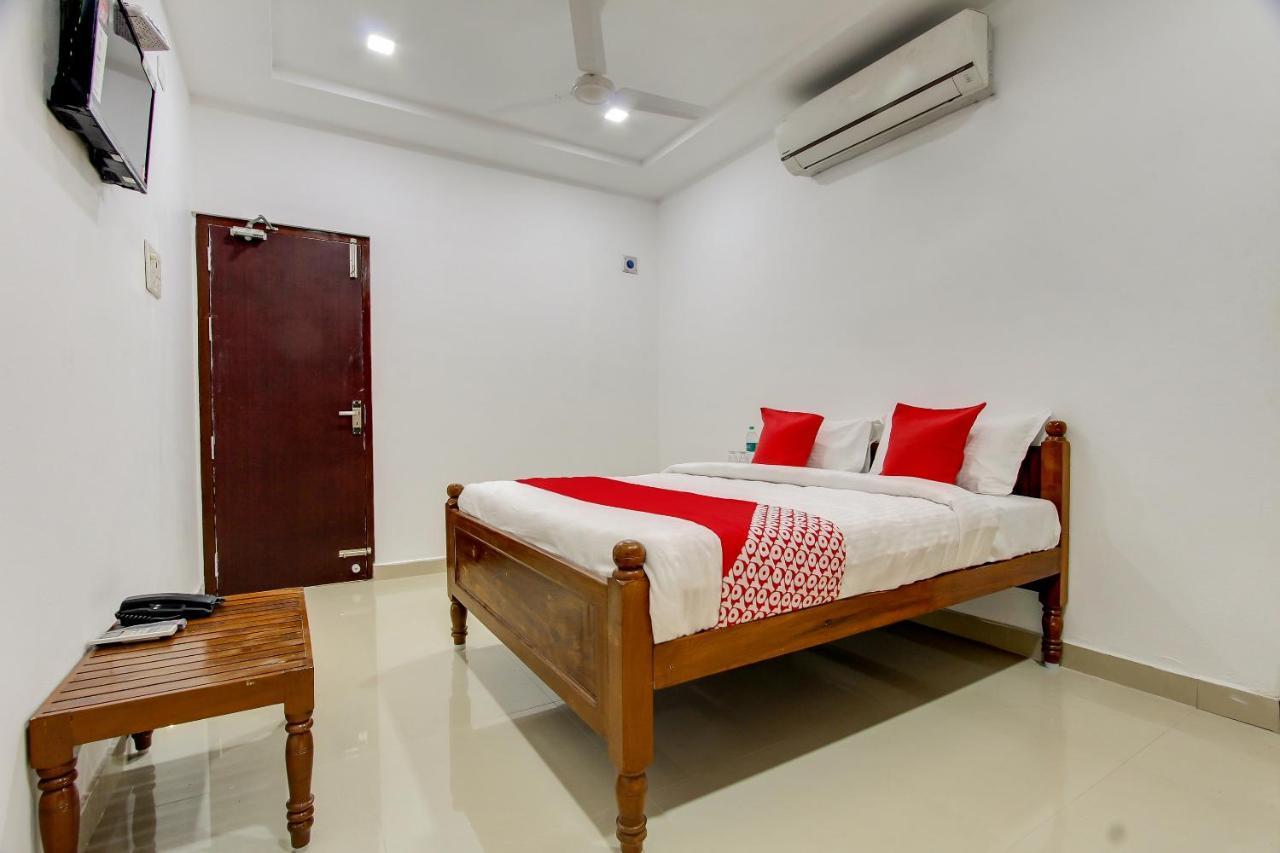 Отель Oyo 69625 Mayuraa Residency Кумбаконам Экстерьер фото