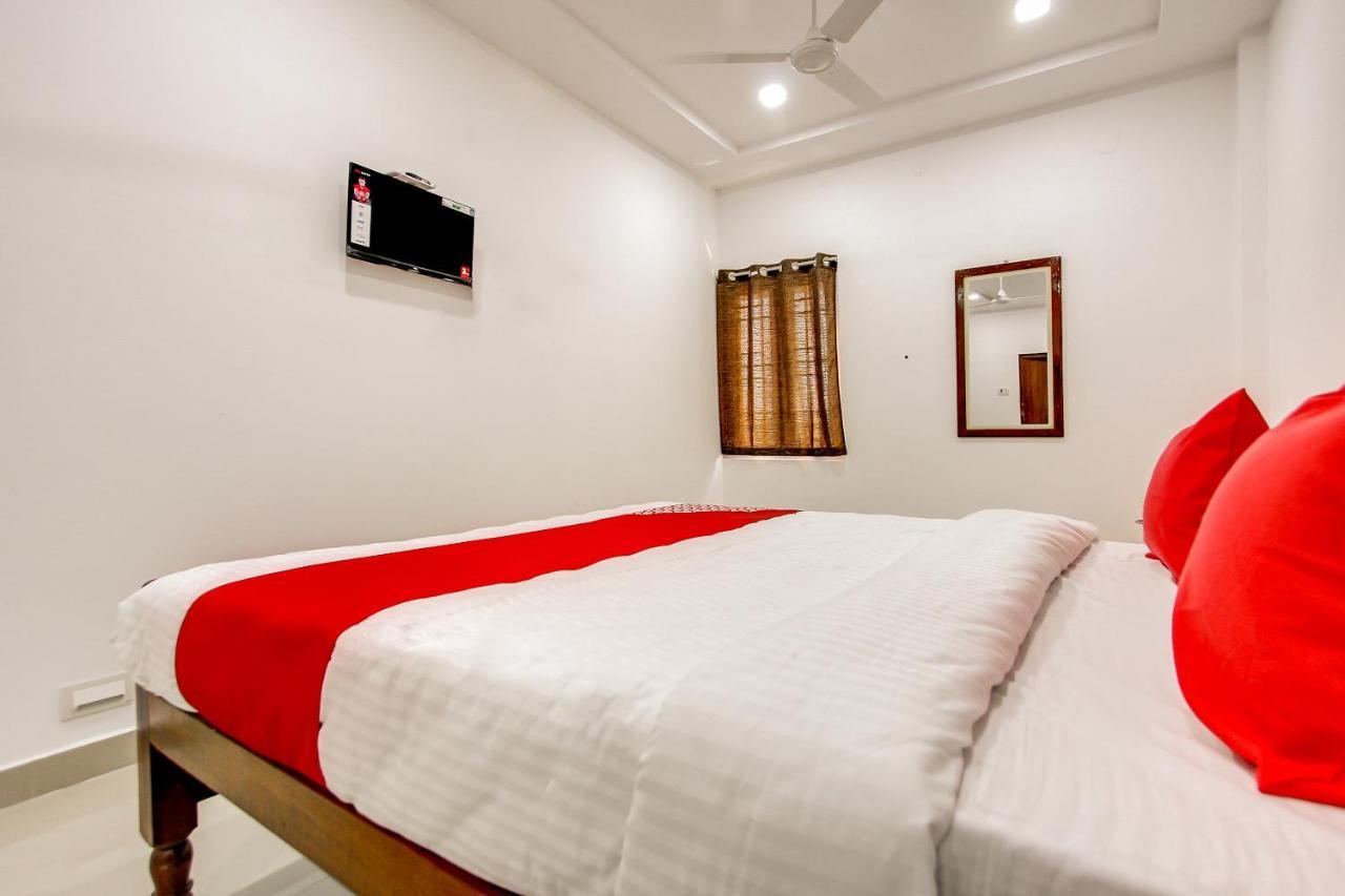 Отель Oyo 69625 Mayuraa Residency Кумбаконам Экстерьер фото