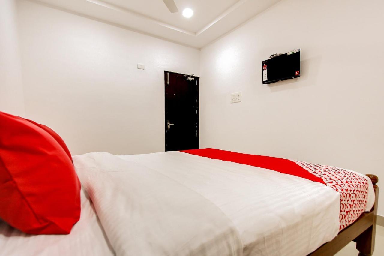 Отель Oyo 69625 Mayuraa Residency Кумбаконам Экстерьер фото