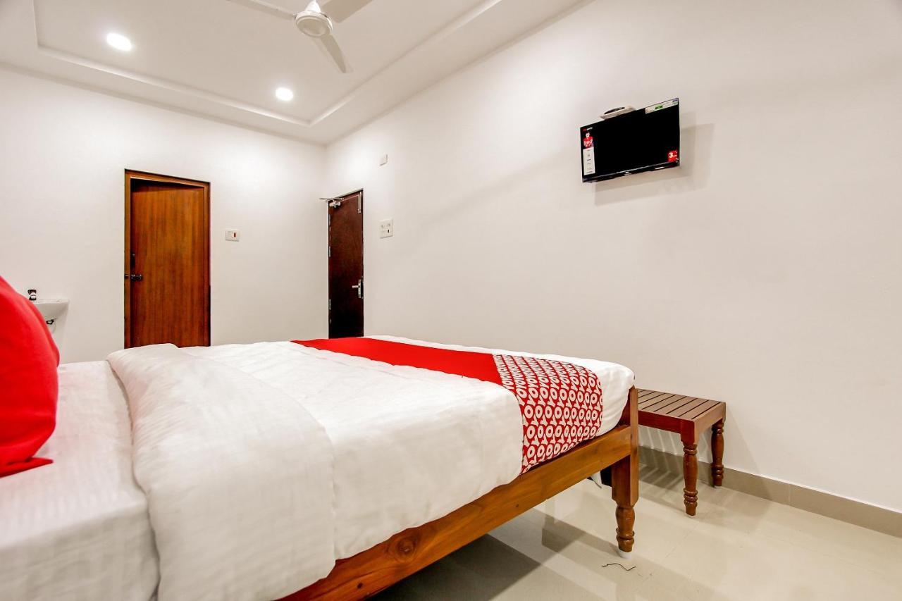 Отель Oyo 69625 Mayuraa Residency Кумбаконам Экстерьер фото