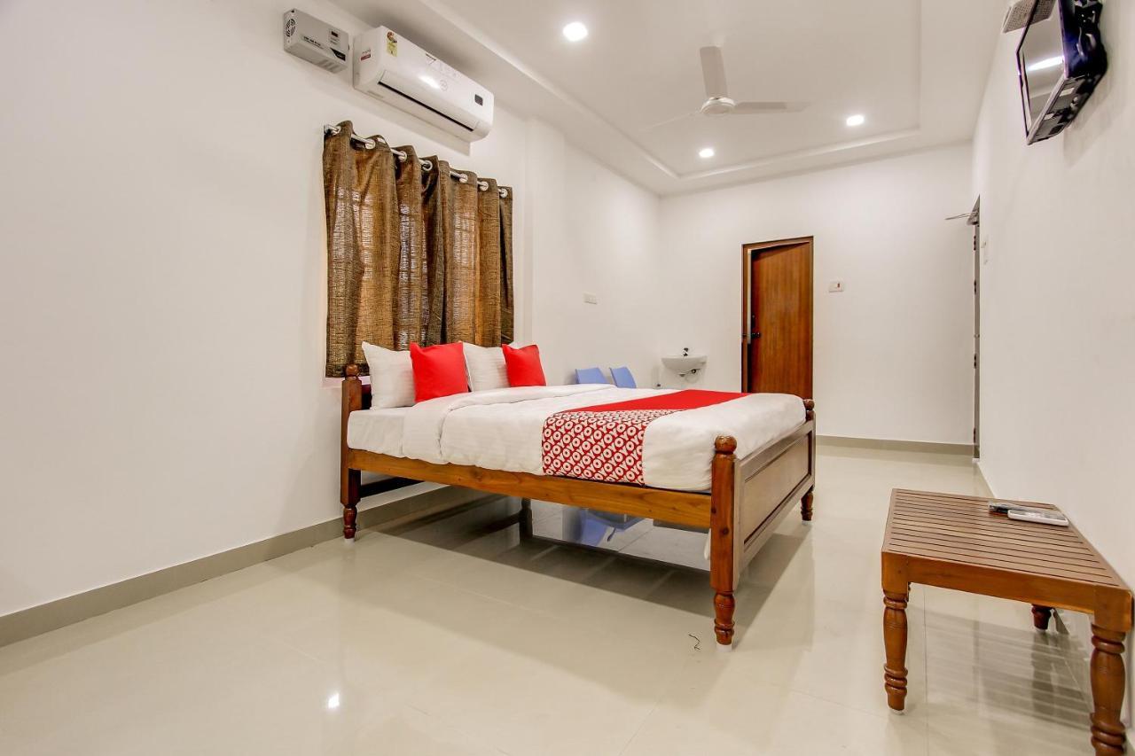 Отель Oyo 69625 Mayuraa Residency Кумбаконам Экстерьер фото